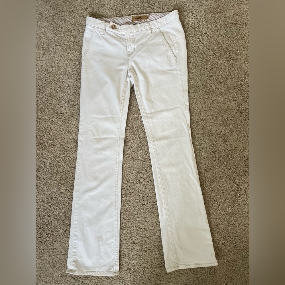 Womens Raven Denim low waist white bootleg jeans. Size 27